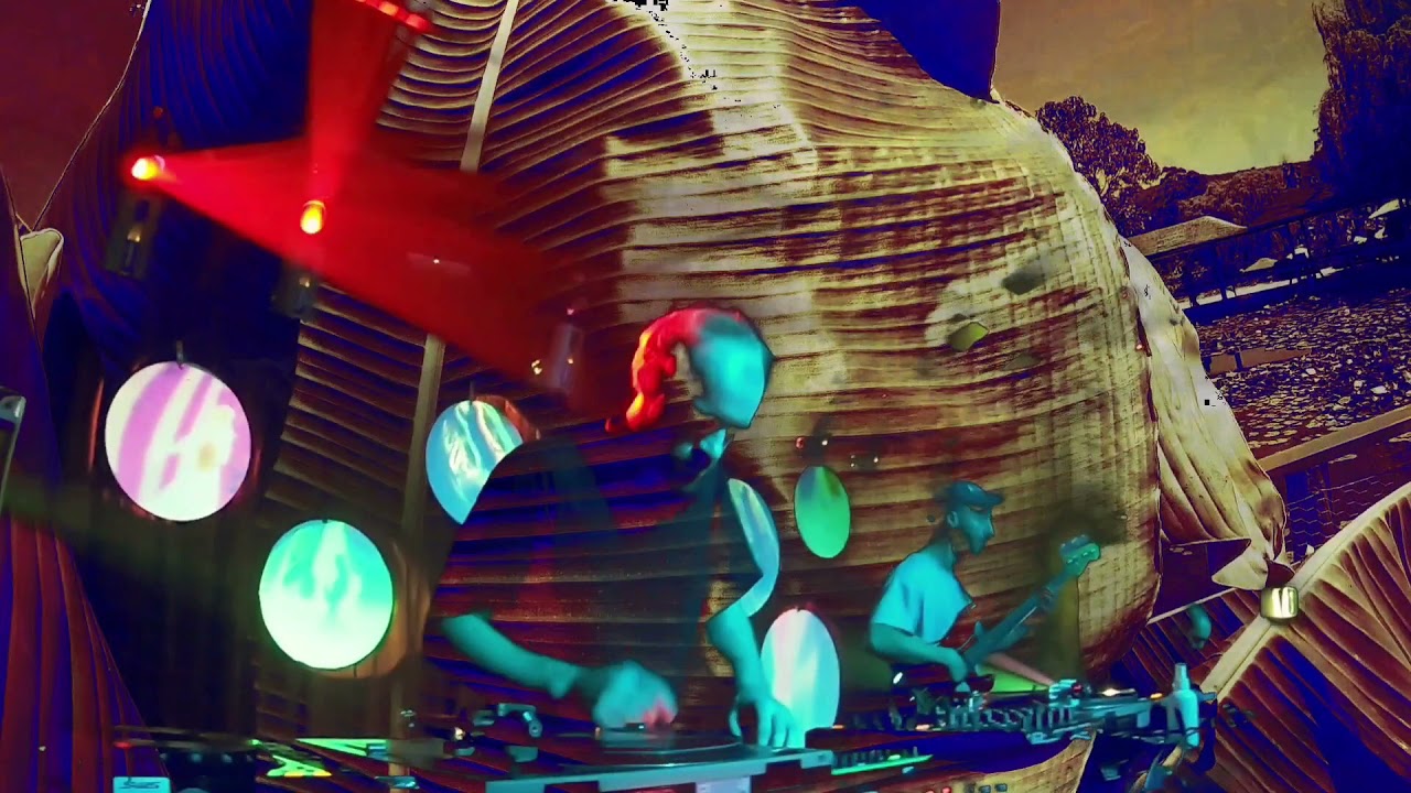 Premiere: Echelons  - Lush Life [Love Above Records]