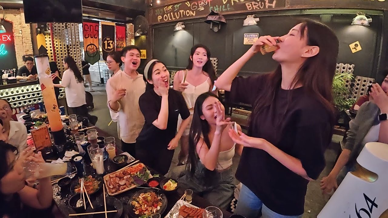 베트남에서 처음으로 생일파티에 갔다가 살기 위해 도망쳤습니다...