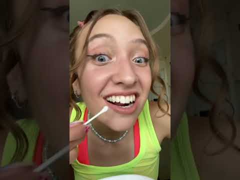 Видео: 3 простых способа сохранить зубы Акиты в чистоте