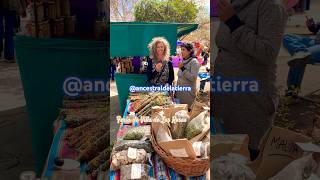 Feria de Villa de Las Rosas, Córdoba, Argentina. Puesto de plantas aromáticas y medicinales🌿