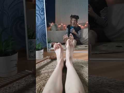 Good morning 🌿 Toewiggling video Музыка: Mint LeavesМузыкант: Jeff Kaale