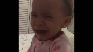 Niña Llorando Por Ozuna (El Negrito Ojos Claros)