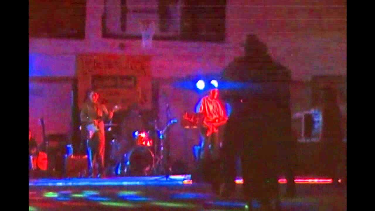 Lightning Rock Country Band Cover Good Time Charlie Gots The Blues.wmv