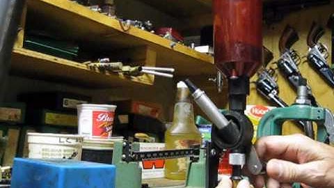 Lee Powder Measure Operation