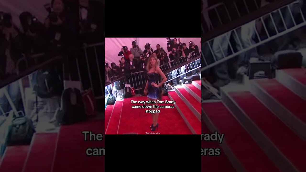 Gisele at the metgala 2000 