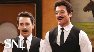 Italian Restaurant Date - Snl