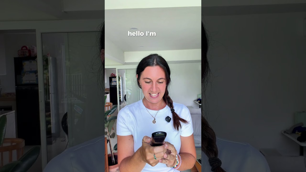 How I think I sound in the phone 🇬🇧 VS How I actually sound 🇮🇹