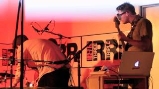 Chet Faker - &#39;Cigarettes &amp; Chocolate&#39; (Live at the Triple R Performance Space)