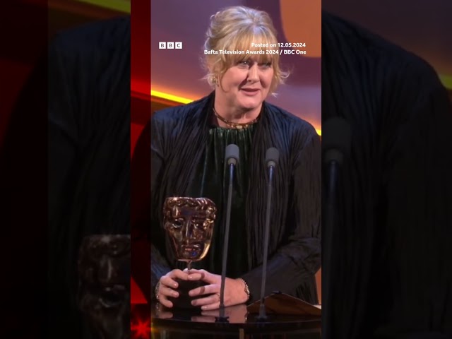 Sarah Lancashire won a TV Bafta for her performance in Happy Valley. #HappyValley #Baftas #BBCNews