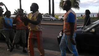 Download Lagu mind blowing street acrobats MP3