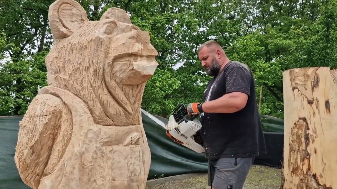 II plener rzeźbiarski w Ogrodzie Zmysłów Poddębice 2025