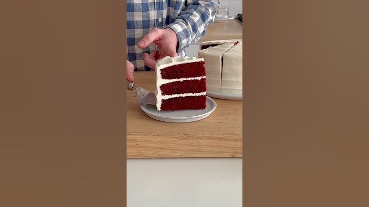 How to cut a cake like a pro baker! Use this technique for layer cakes and be a pastry rockstar!