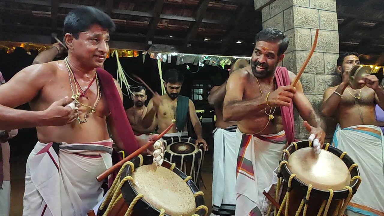 Double Thayambaka by Porur Unnikrishnan and Mattannur Udayan Namboodiri at Ayalur Siva Temple Part 2