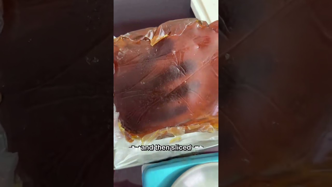 This is deer antler gelatin, made from the antlers of sika deer 