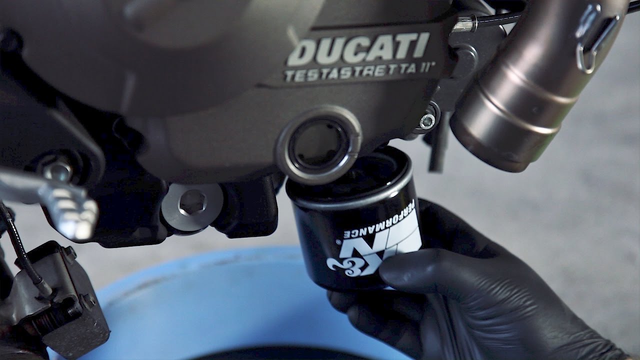 Der Öl-Wechsel bei deiner Ducati - so machst du es richtig | Italobike  Performance - Blog