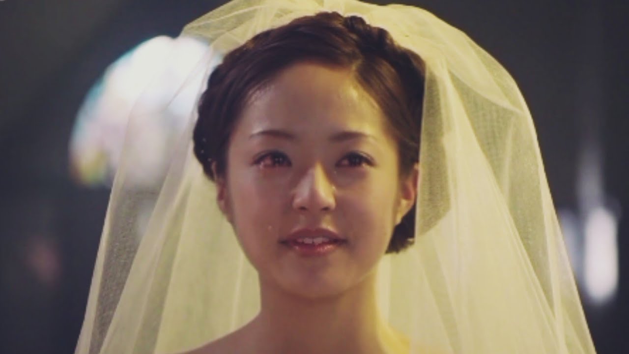 اتنين بيحبوا بنت، واحد بيطاردها علشان تحبه والتاني بتحبه من صغرها وبتعرف أن عنده مرض خطير وهيموت!