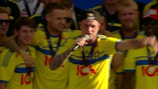 Här börjar Guidetti rappa - och får med sig hela publiken - TV4 Sport