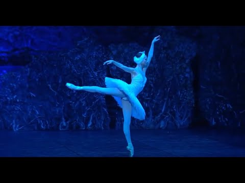 ”Swan Lake" Act2, No.13-2, Nina Kaptsova -Odette variation　20/36