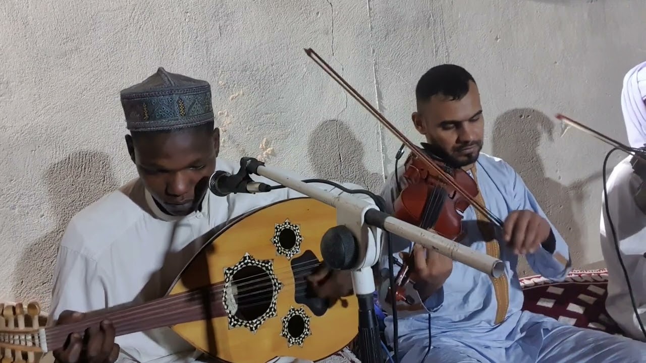 خليني بعيد ... من خالدات الفنان ابراهيم العلمي 😌 أداء الفنان عماد الدين قناوة #ورقلة #الجزائر