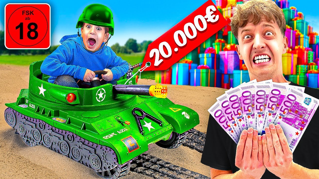 KLEINER JUNGE kriegt 1000 VERBOTENE GESCHENKE!