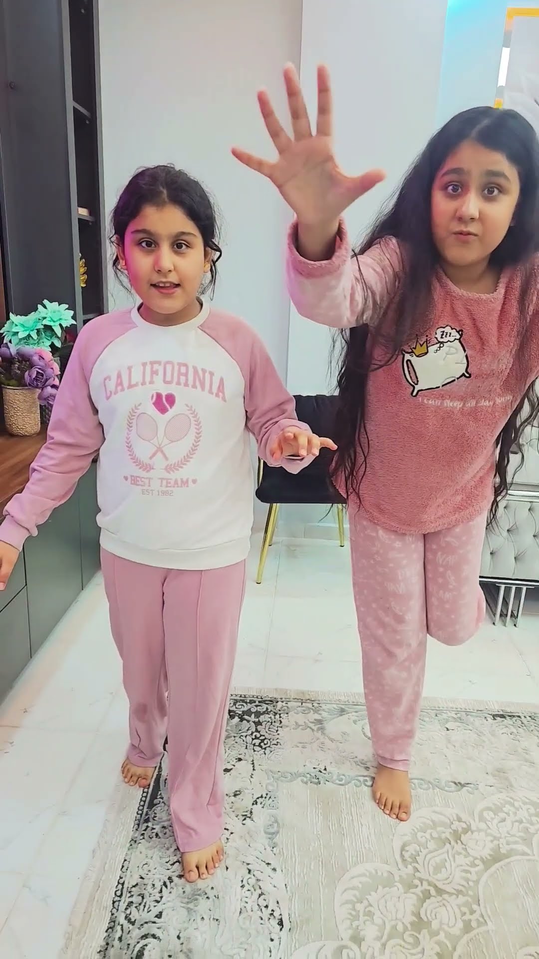 هيلين وهيفي لعبة الحبار ?