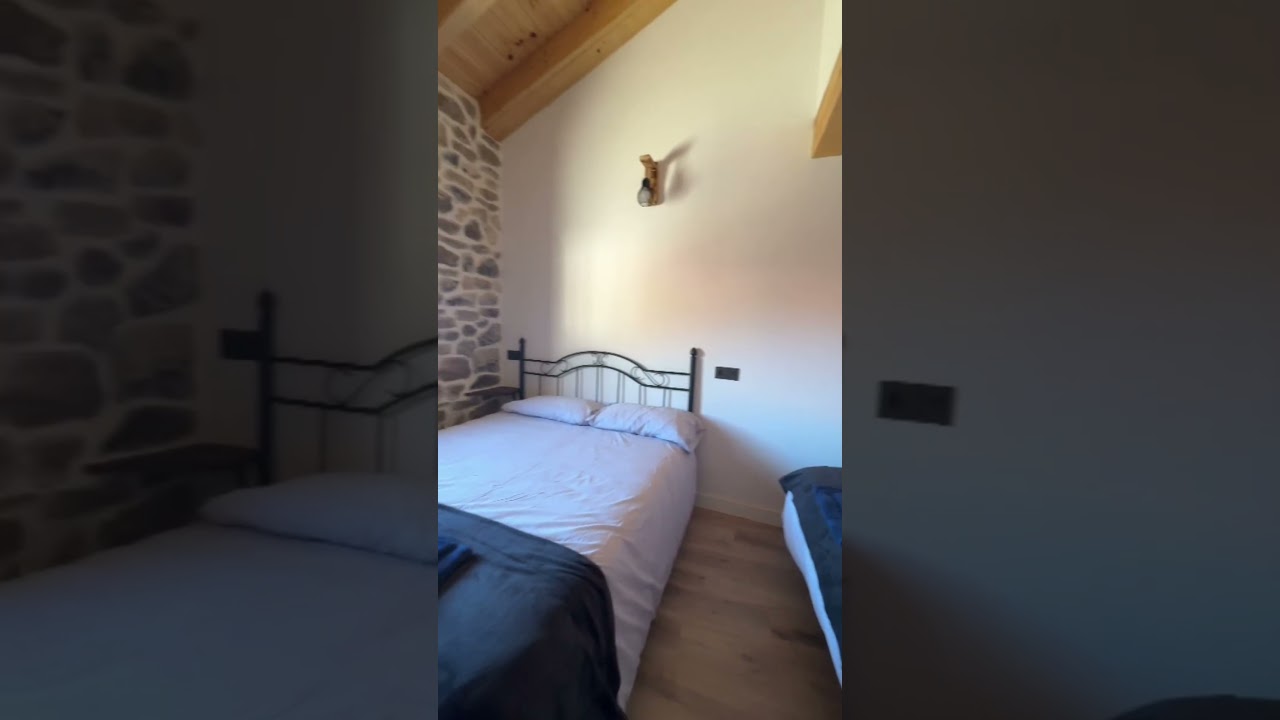 Reproducir vídeo de la casa rural