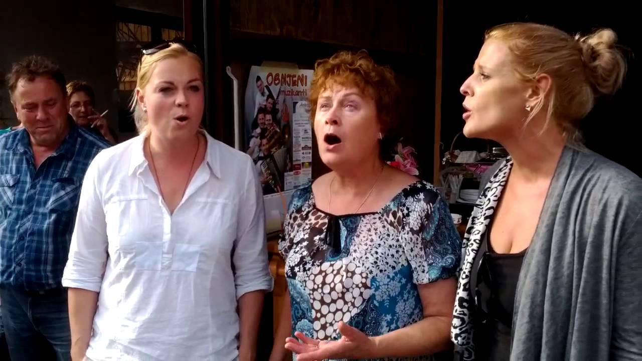 Ognjeni in Jožica in Mateja Kališnik,Sandra Feketija Čakala bom