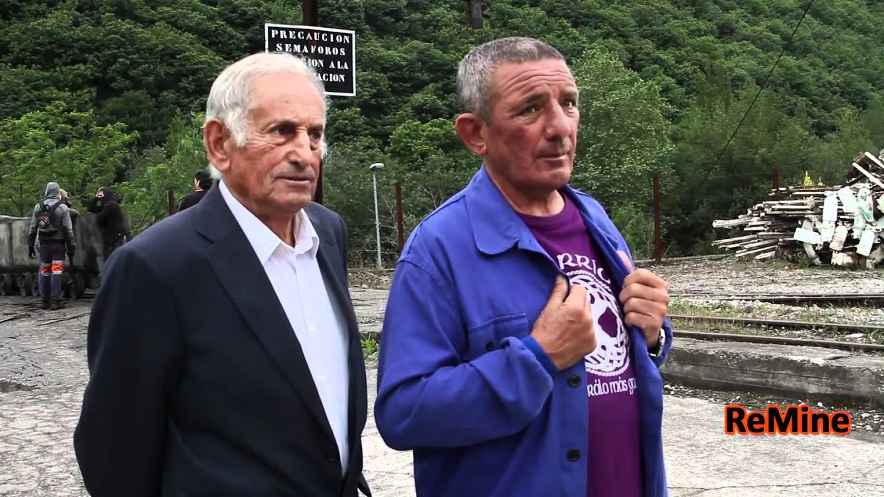 Mineros montan barricadas en el Pozo Carrio, Asturias 18/06/2012 #ResistenciaMinera