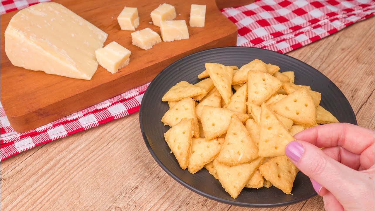 BISCOITO DE QUEIJO PARMESÃO COM 4 INGREDIENTES IGUAL DO MERCADO | Cook'n Enjoy 1234