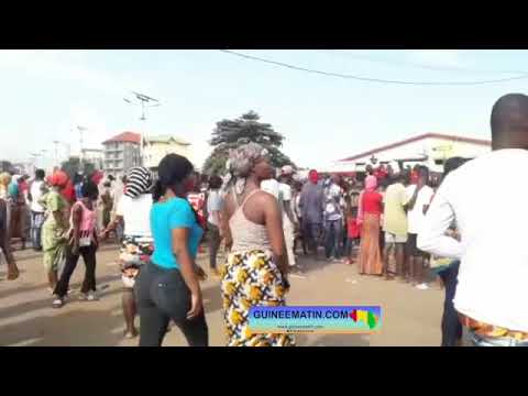 Manifestation de joie à Conakry : les Guinéens soutiennent le coup d'État contre Alpha Condé