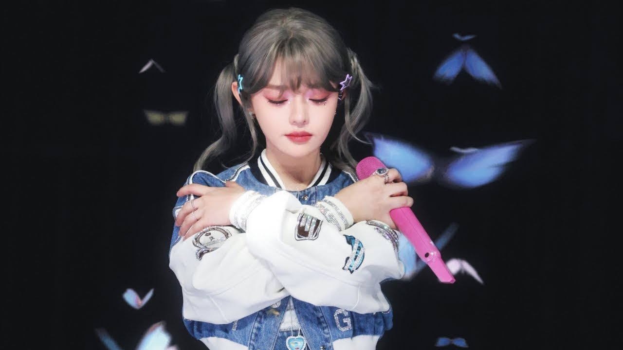 Huang Xiaoyun - 'The Dust in the Fireworks' Live at the Invincible Universe Concert in Shanghai 