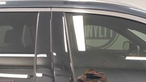 Before and after short video showing Hexis BodyfenceX PPF applied to side pillars.