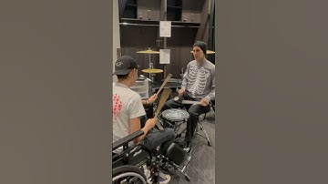 cancer survivor meets his hero.. 🥹💔 #shorts #blink182
