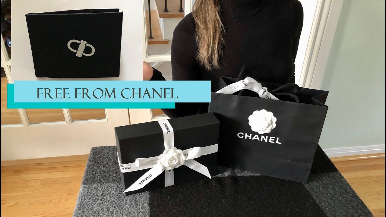 Freebie from Chanel 😱 | 2021 Chanel Unboxing |  classic wallet on chain