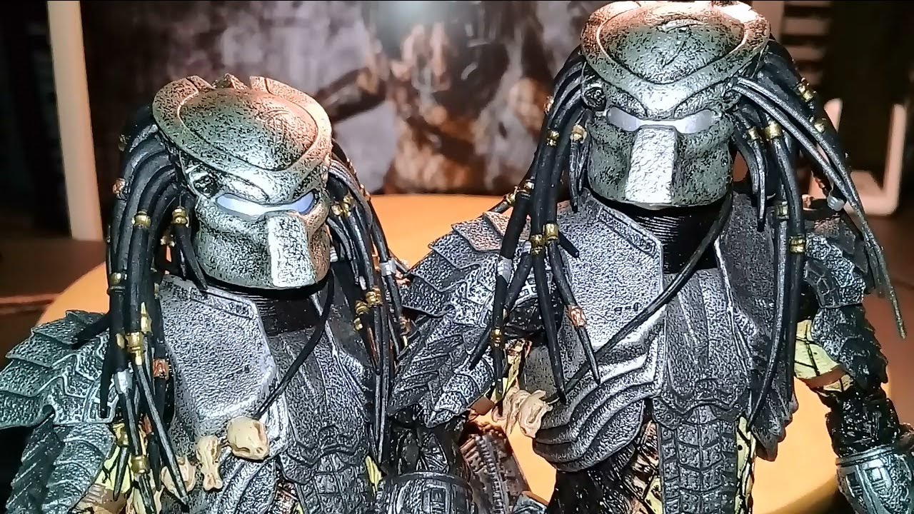 Comparison and Review! 2016 Neca AVP Scar Predator (Masked) Series