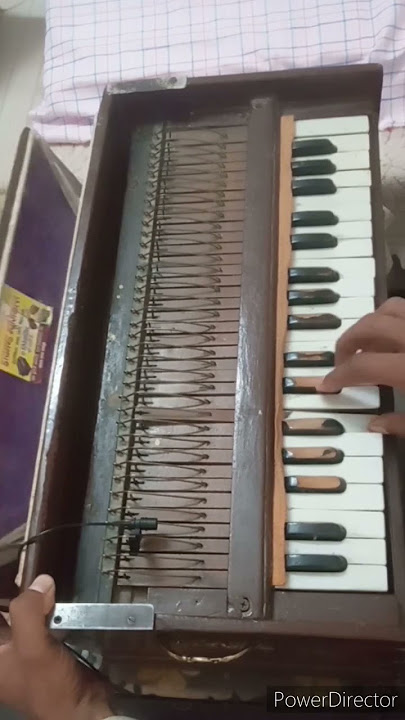 Tumhi Mere Mandir,Tumhi meri Pooja #harmonium #harmoniumtutorial