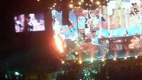 One Direction Tour 2nd April 2013- Heart attack