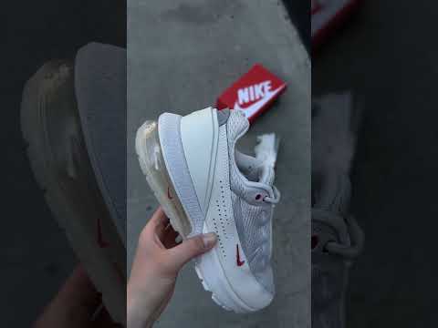 Кросівки чоловічі Air Max Pulse White/Grey, видео 1