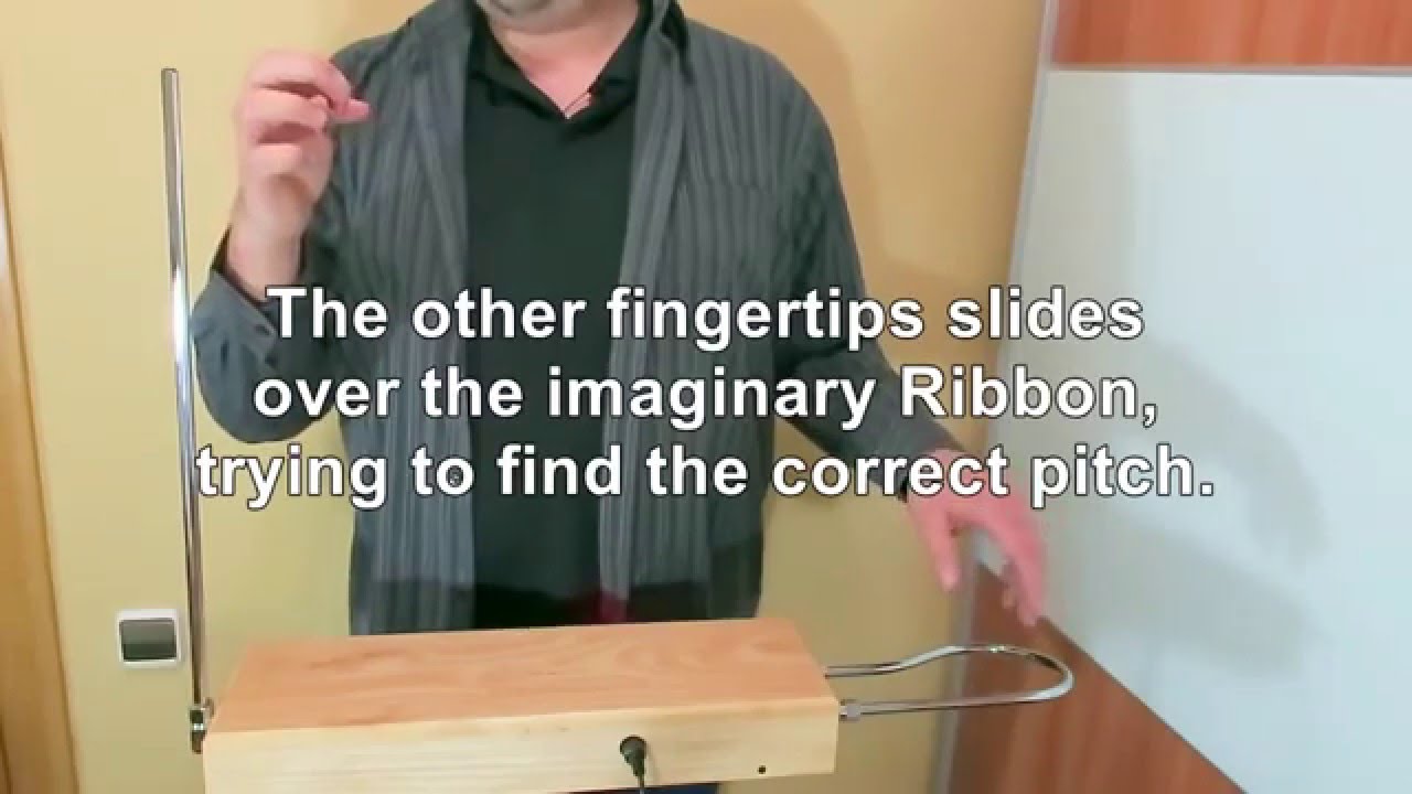 A way to play the Theremin / Una forma de tocar el Theremin - YouTube