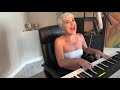Cry Pretty - Carrie Underwood - Rozette