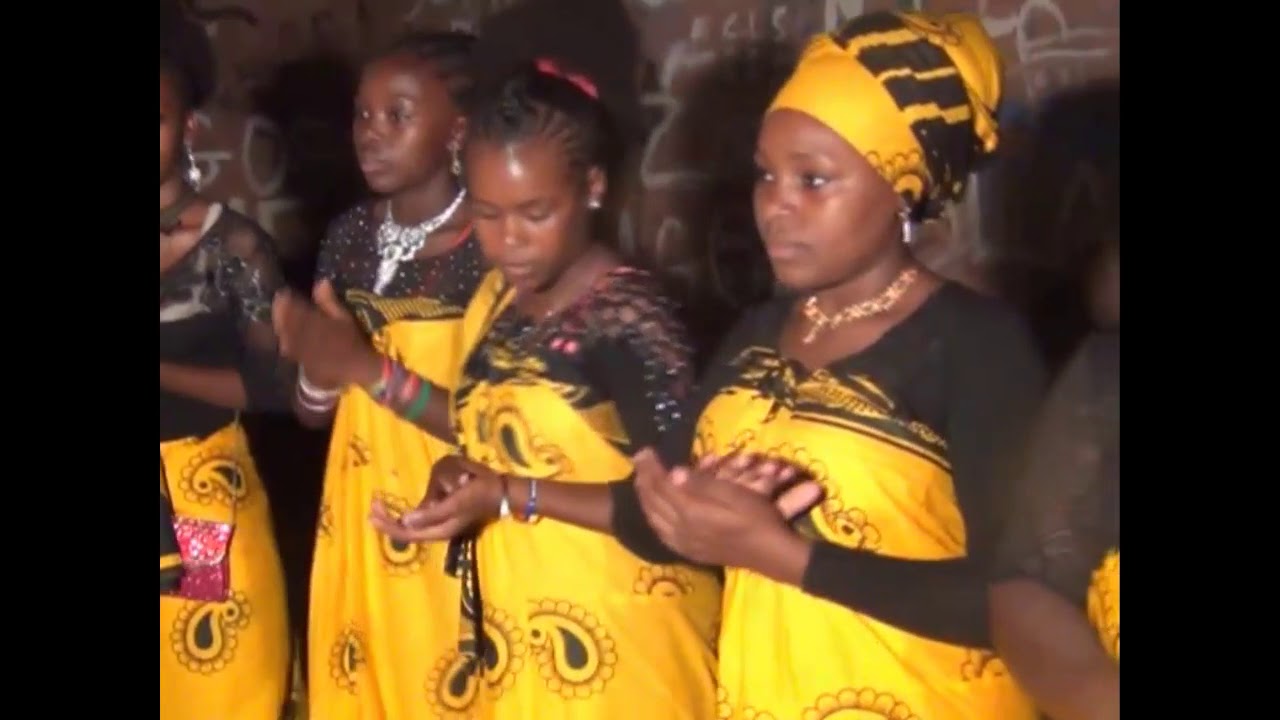 TARI JEUNESSE DE VAHIBE  A MTSAPERE