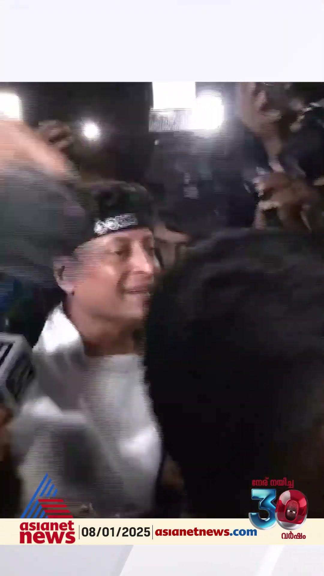 'ഇഷ്ടമില്ലാത്ത വസ്ത്രം ധരിച്ചതിന്റെ പേരിൽ ഒരാളെ ശാരീരികമായി അവഹേളിക്കാൻ നിങ്ങൾക്ക് ആര് അവകാശം തന്നു?