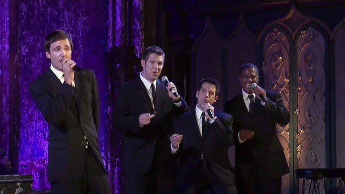 The Christmas Can-Can (Straight No Chaser) 
