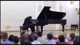 Rinat SHAKIROV plays Schumann \