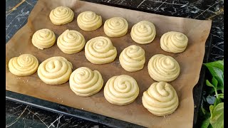 These breads literally disappear 1 minute after baking! Beautiful and delicious quick recipe