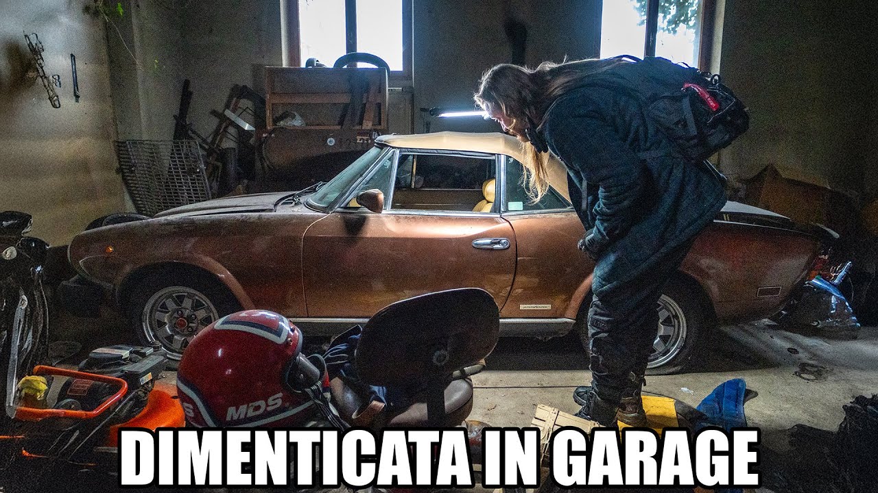 AUTO D'EPOCA DEL CAMPIONE ITALIANO DIMENTICATA DA DECENNI NELLA VILLA ABBANDONATA