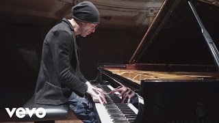 Video thumbnail of "Ezio Bosso - Prelude in B Minor BWV 855a No. 18"