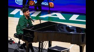 Pablo López Interpreta El Himno Del Unicaja Tu Bandera En El Carpena