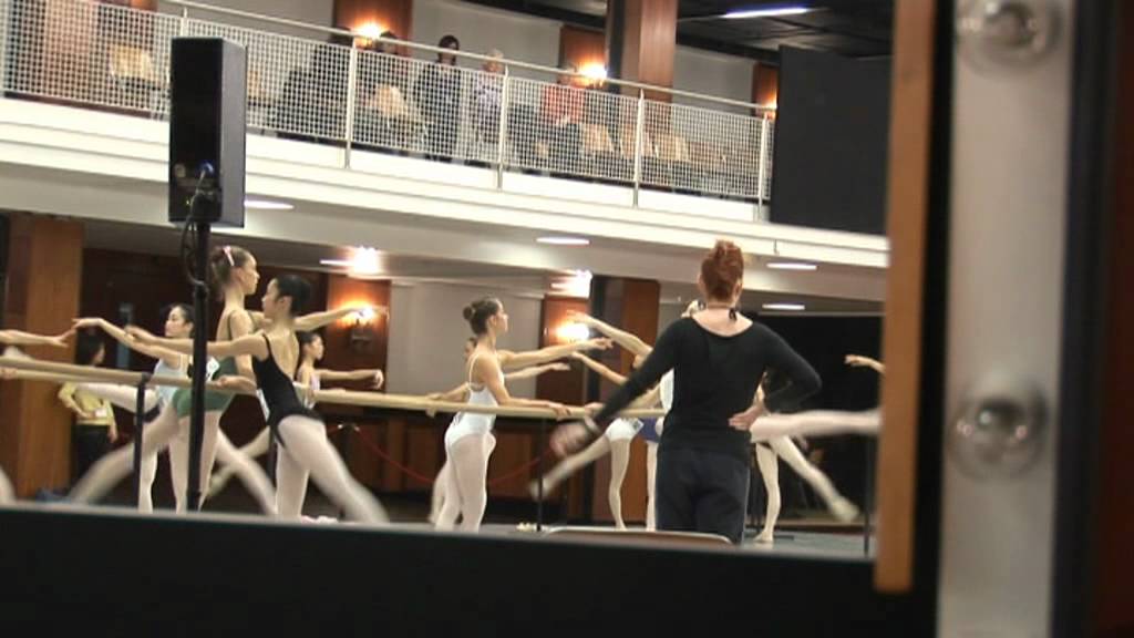 Prix de Lausanne Video Advent Calendar - Day 5 - Mavis Staines contemporary art ตัวอย่าง