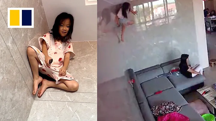 ‘Real-life Spider-Girl’ watches TV from ceiling - DayDayNews